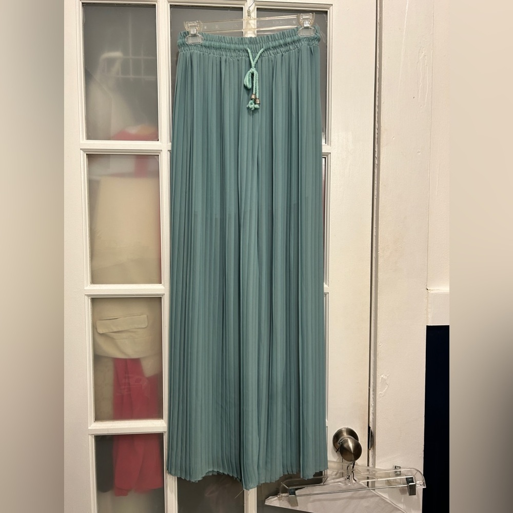 NEW! Boutique Kimberly C. Sea green pleated wide leg palazzo pants size large